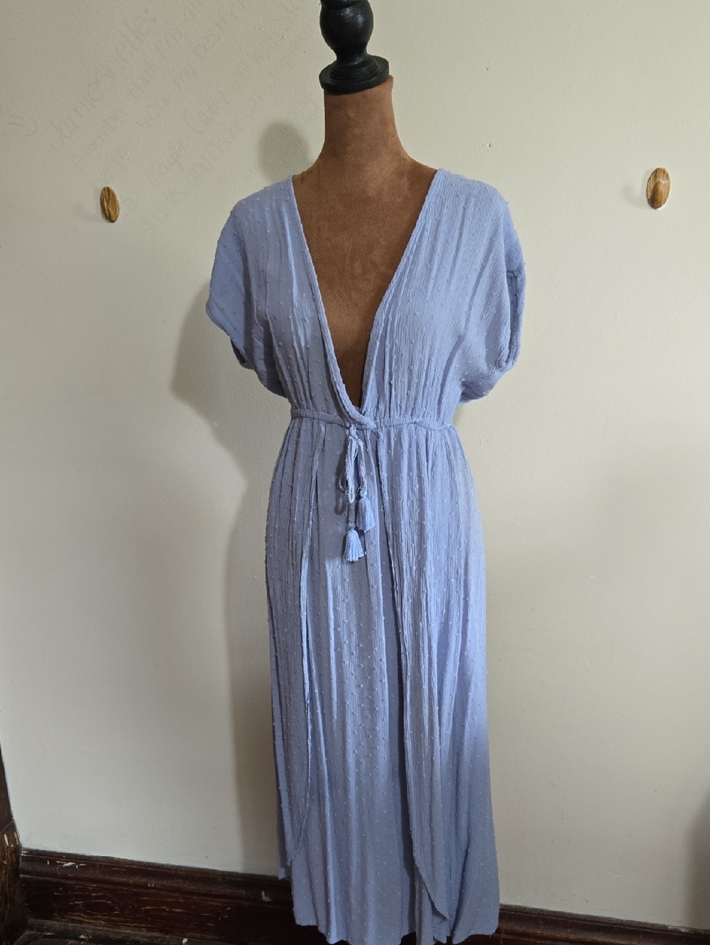 DR35 Spiaggia Dolce Deep V-Neckline High Cut Split Hem Drawstring Waist Tassels